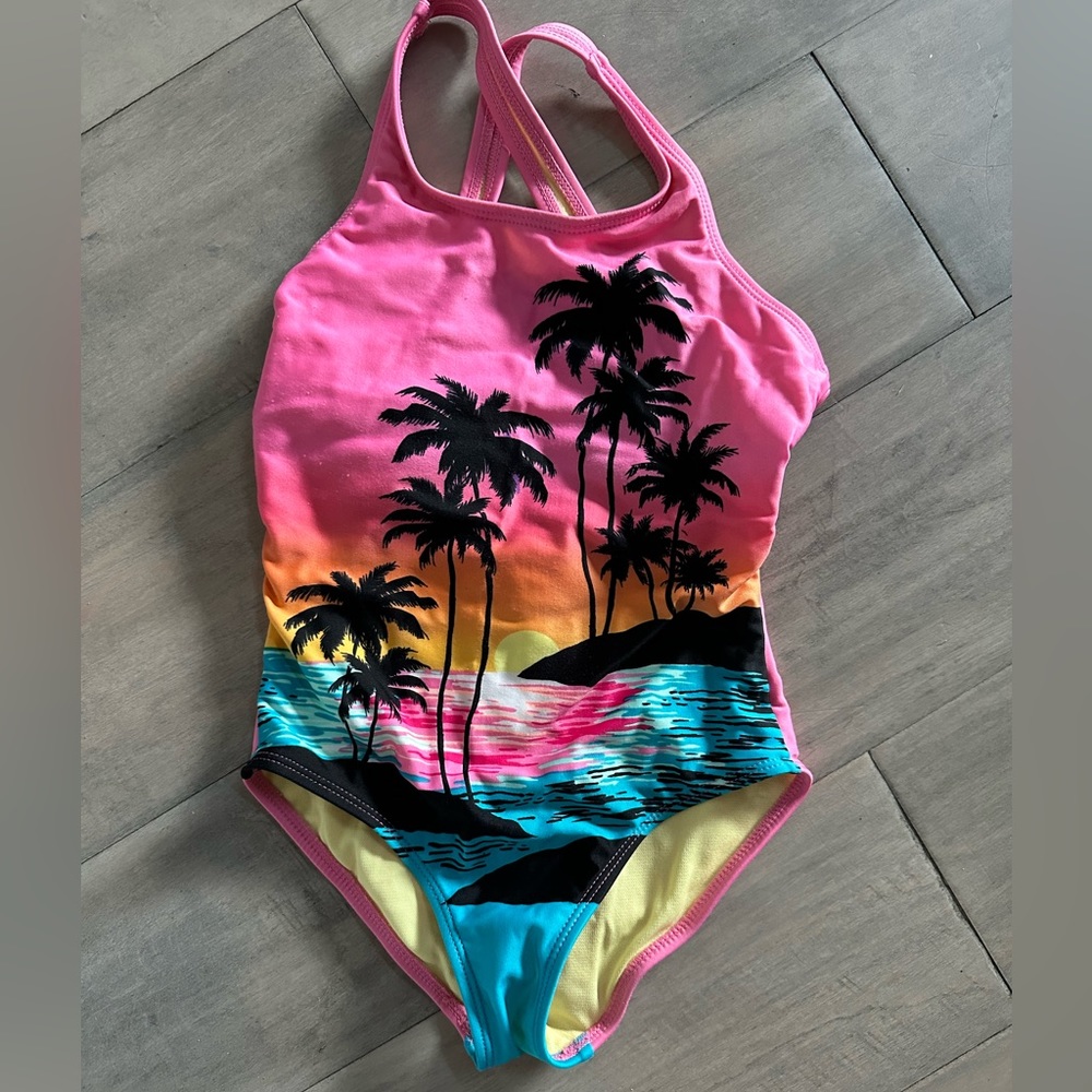 Art class Hawaiian one pice bathing suit